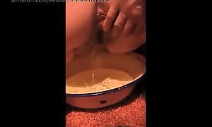 Bitch Doublemistakes pissing compilation