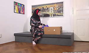 Muslim wife loves spanking