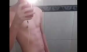 Garoto de 18 anos conhecido como Ebert tocando punheta