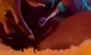 Ebony girl playing pussy til on Easy Street squirt