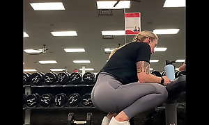 gym booty in sexy leggings