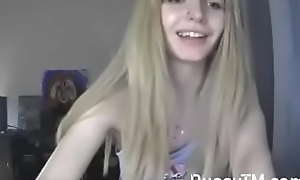 Beginner teen on webcam is sexy and wet