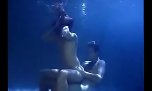 Sex Underwater: Iris