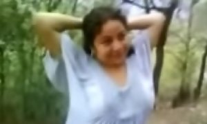 White women Aunty sucking coupled with shafting in jungle