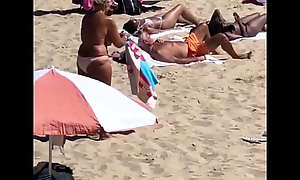 Coroa Portuguesa fazendo topless