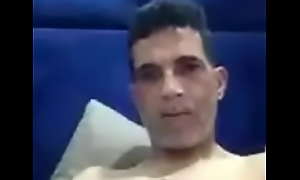 Vidéo pornographique de Samir Siraoui chauffeur à (ACI Equipments) au Maroc voici son numéro WhatsApp :   212 673-713789