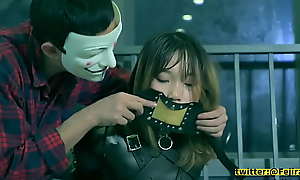 [Fejira com] The girl in leather who was locked with a mask